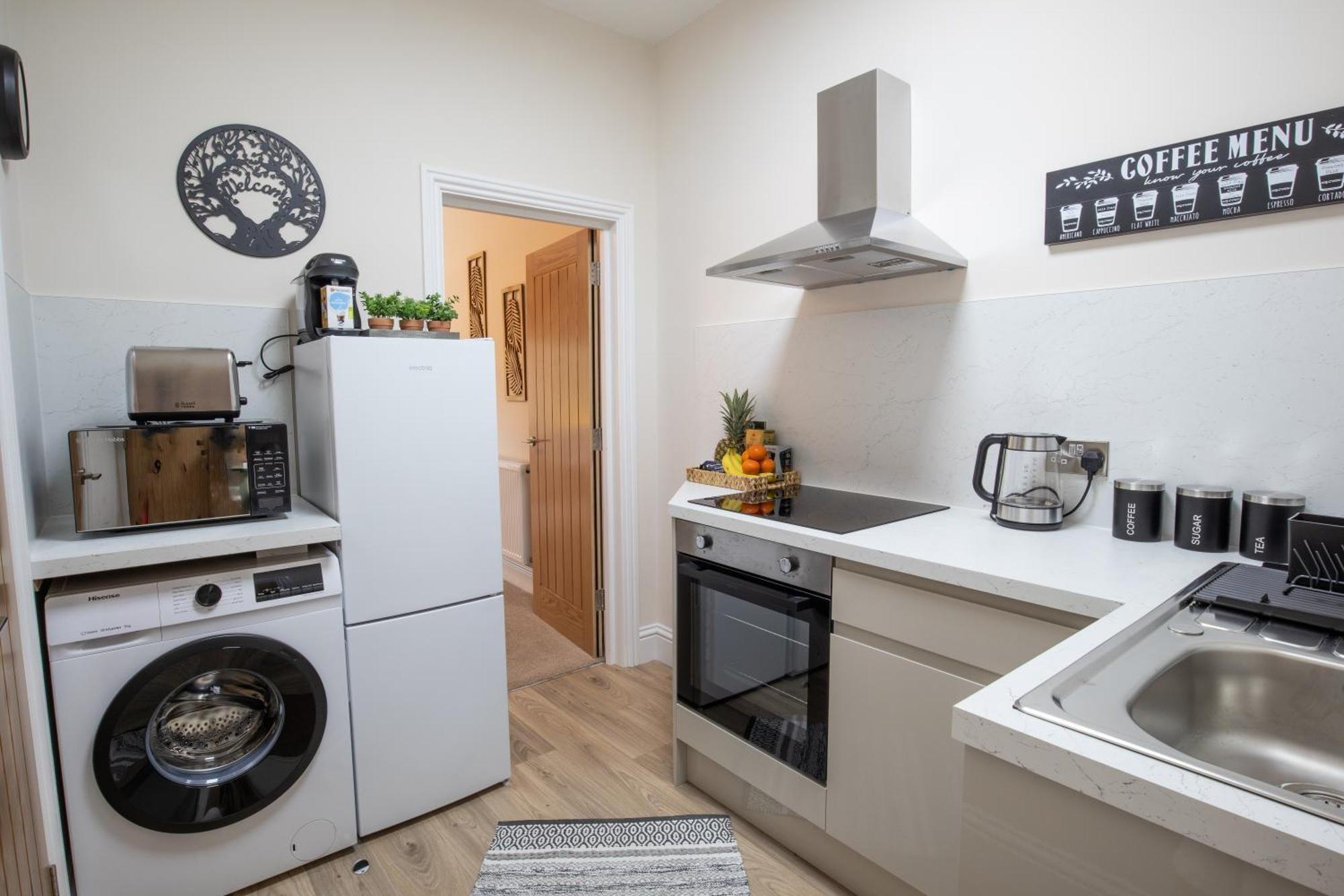One Bed Apartment, Close To Train, City, Beach And Hospital Long Booking Welcome Eastbourne Exterior photo